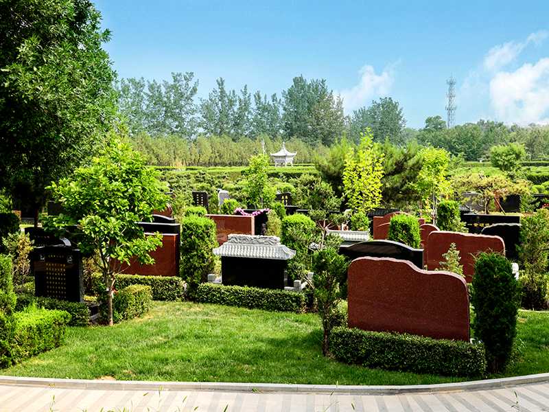 清东陵万佛园地址在哪里（ 清东陵万佛园的特点是什么）